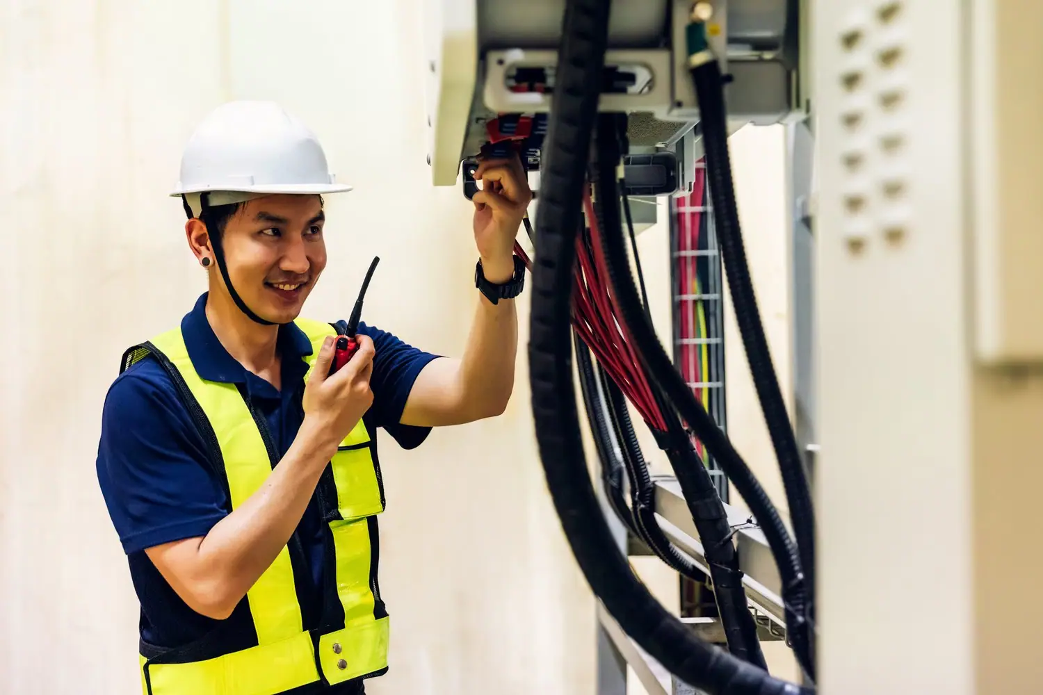 Przegląd instalacji elektrycznej - lista kontrolna i harmonogram