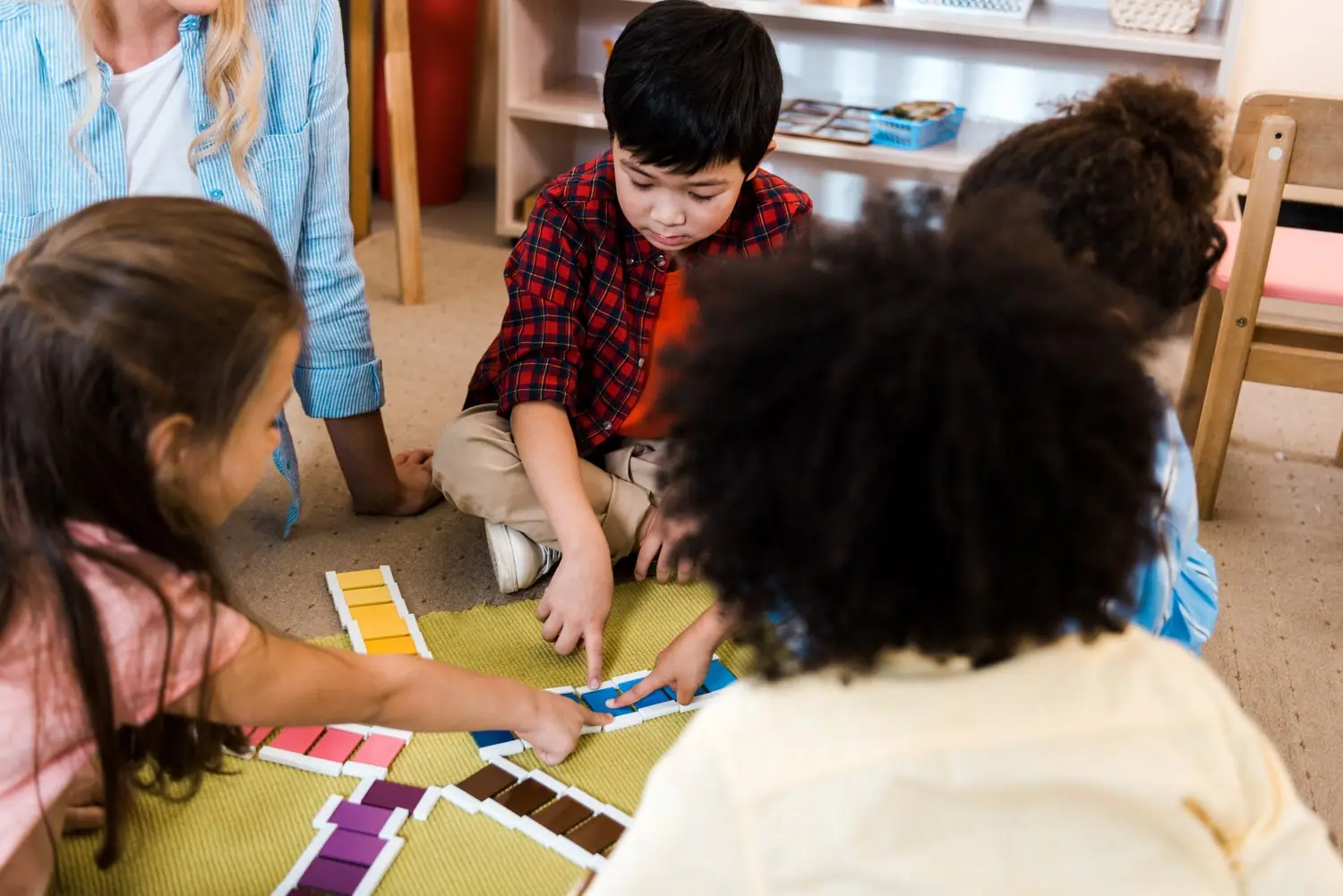 Rozwój dziecka w przedszkolu Montessori - klucz do sukcesu edukacyjnego